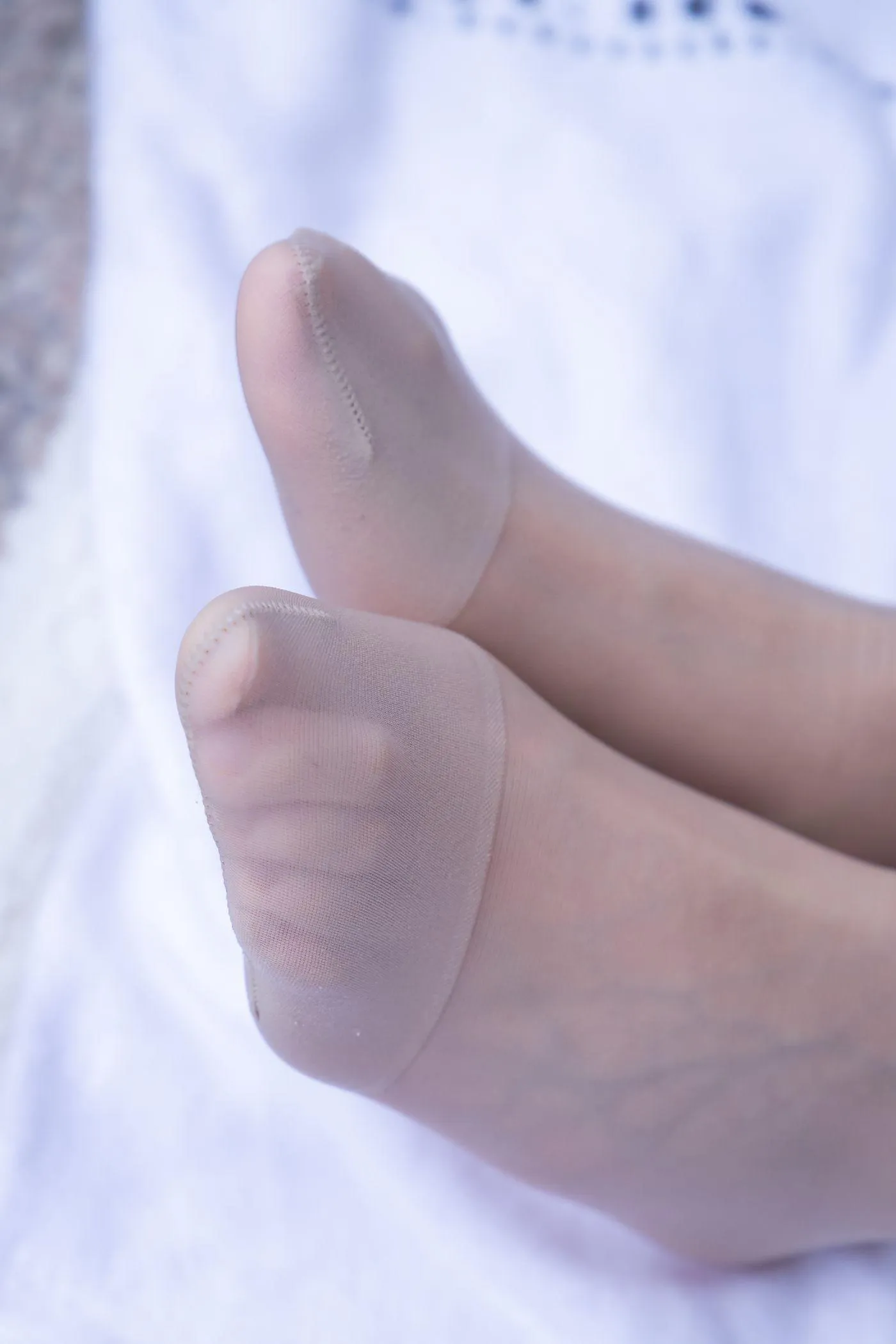 [BoBoSocks袜啵啵]NO.001 小甜豆-帆布鞋、白棉袜、肉丝 [138P]插图5